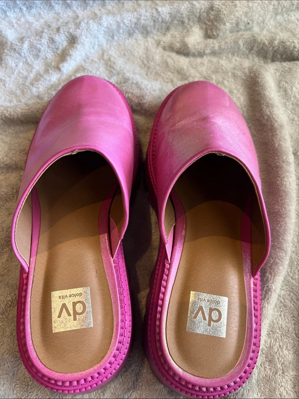 DV by Dolce Vita Metallic Hot Pink Platform Clogs